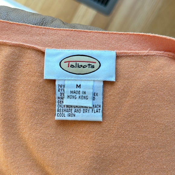 Talbots Lightweight Peach V-Neck Sweater. Size MEDIUM. - Picture 3 of 4